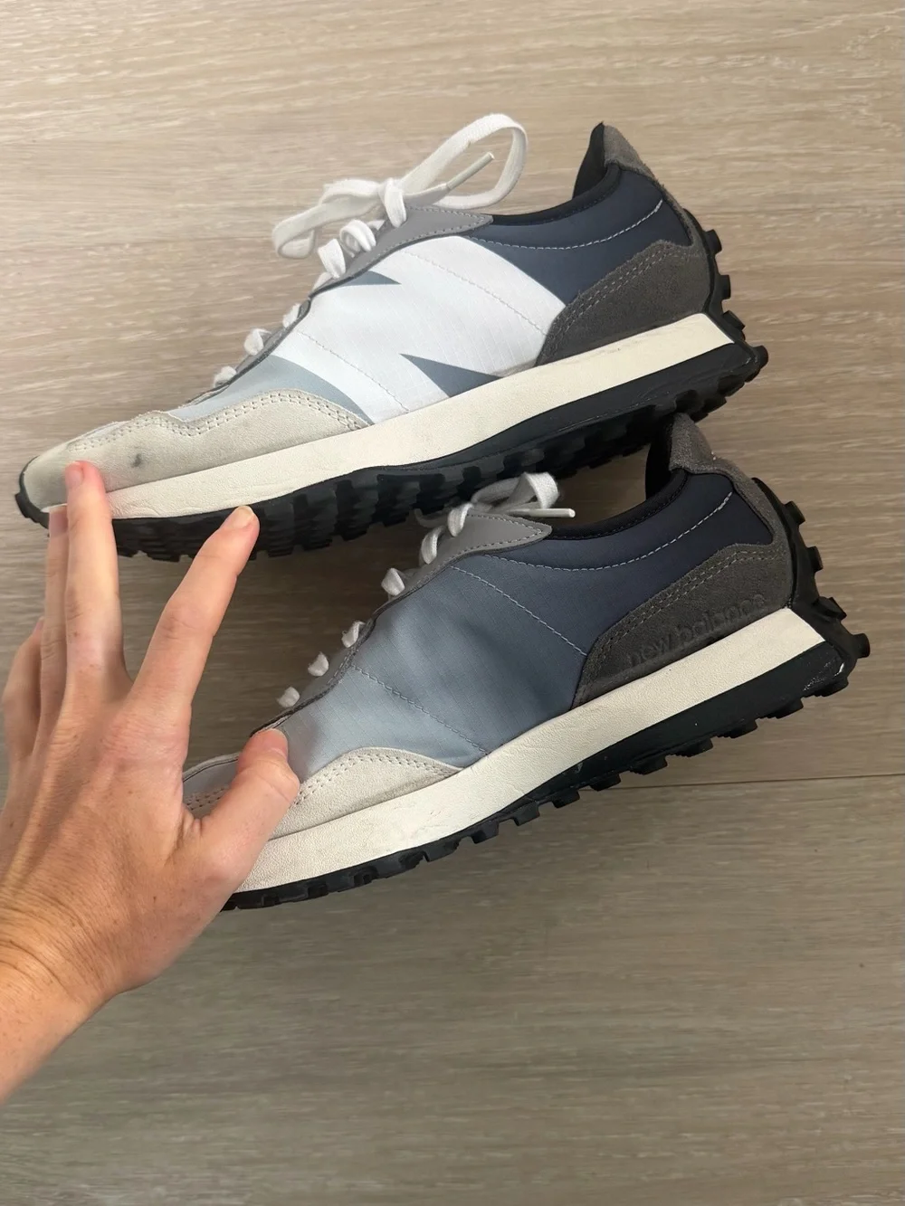New Balance x Figs 327 ombré shoes - Picture 5 of 7